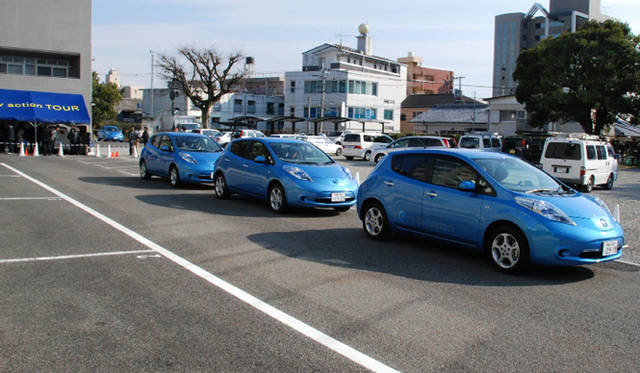 <strong>日産 ザ・ニュー・アクション・ツアー｜NISSAN the new action TOUR</strong>　宮崎でのリーフ試乗会の模様。宮崎県庁にほどちかい県企業局庁舎を発着場所に、県庁を中心とした宮崎市内を巡った。