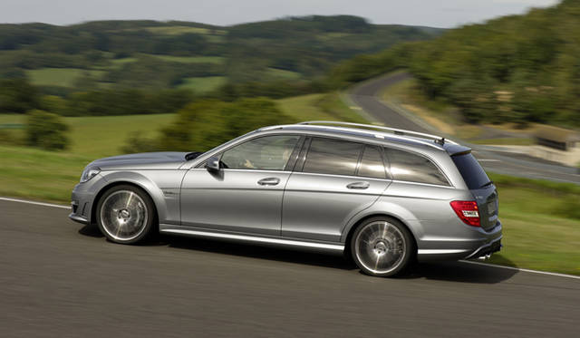 <strong>Mercedes-Benz C63 AMG｜メルセデス・ベンツC 63 AMG</strong>　Estate｜エステート