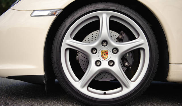 <strong>PORSCHE 911 Carrera｜ポルシェ 911 カレラ</strong>