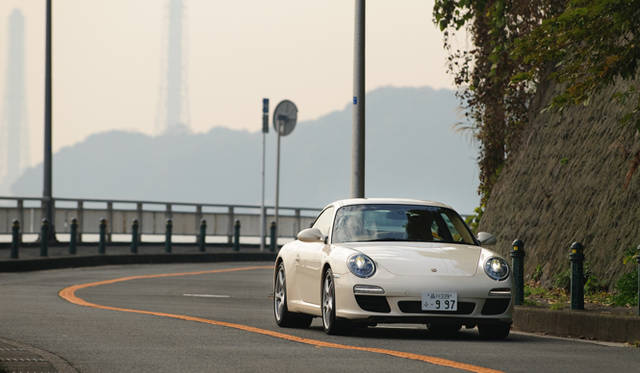 <strong>PORSCHE 911 Carrera｜ポルシェ 911 カレラ</strong>