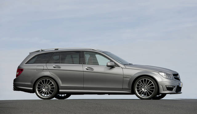 <strong>Mercedes-Benz C63 AMG｜メルセデス・ベンツC 63 AMG</strong>　Estate｜エステート