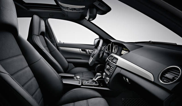 <strong>Mercedes-Benz C63 AMG｜メルセデス・ベンツC 63 AMG</strong>