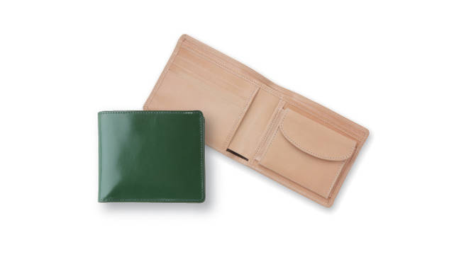 　幅広い年齢層に支持される定番デザイン。　ヒップウォレット 2万9800円