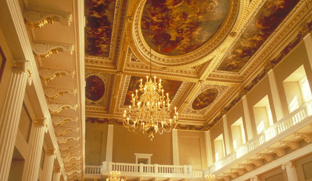 <strong>ROYAL WEDDING ROOT｜ロイヤルウェディングルート</strong>　バンケティング・ハウスの天井画。　©Britainonview