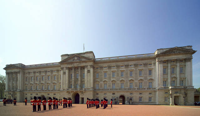 <strong>ROYAL WEDDING ROOT｜ロイヤルウェディングルート</strong>　バッキンガム宮殿　©Britainonview/ Pawel Libera