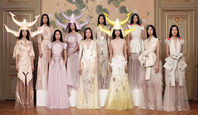 <strong>Givenchy Haute Couture by Riccardo Tisci｜ジバンシィ オートクチュール バイ リカルド ティッシ</strong>　2011年春夏オートクチュールコレクション