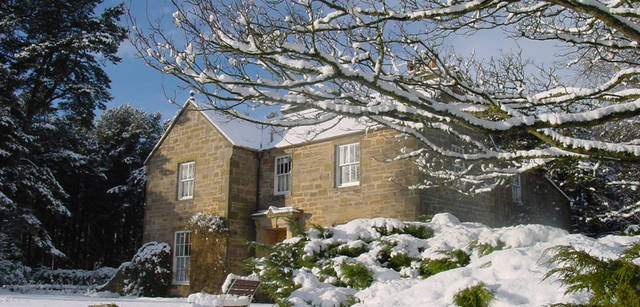 <strong>Chapter04</strong>｜Keyword：Beauty＆Health　白く染まる冬の「フィンドホーン」の姿もまた美しい。