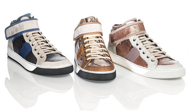 <strong>LANVIN｜ランバン</strong> グログランリボンがほどこされたパイソンスニーカー。