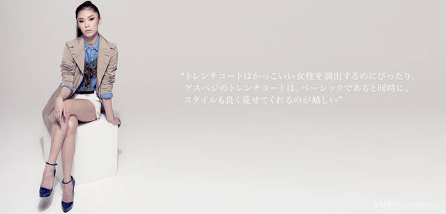 <strong>ASPESI｜アスペジ</strong> 「トレンチコートはシェイプが命。ブカブカだと探偵ぽく見えてしまいますし、あまり華奢すぎると今度は身動きが取れなくなってしまう。こちらは前を開いても閉じても美しく見えるのがうれしいですね」（森 理世）<br />トレンチコート 5万4600円、ブルーのリネンシャツ 2万2050円、リネンショートパンツ 2万4150円、ベルト 1万1550円（すべてアスペジ／アスペジ・ジャパン）　その他スタイリスト私物