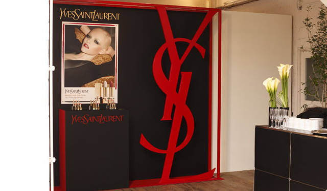 <strong>YVES SAINT LAURENT｜イヴ・サンローラン</strong>　新作プレゼンテーションの会場