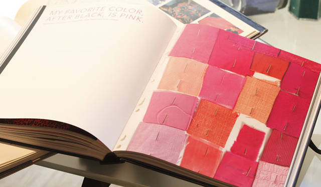 <strong>YVES SAINT LAURENT｜イヴ・サンローラン</strong>　ルージュピュールクチュール春の新色のイメージソースはここから～イヴ・サンローランの回顧展のカタログより