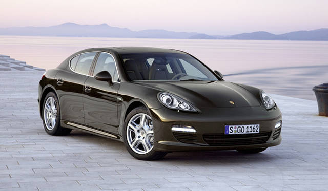 <strong>PORSCHE Panamera S｜ポルシェ パナメーラS</strong>　Vol.6 ～5.5ℓクラス　<strong>3</strong>位｜247g/km