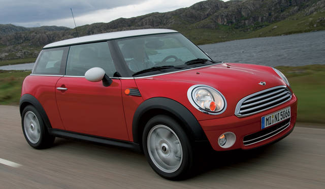 <strong>MINI COOPER｜ミニ クーパー</strong>　Vol.2 排気量 ～2.0ℓクラス　<strong>1</strong>位｜127g/km