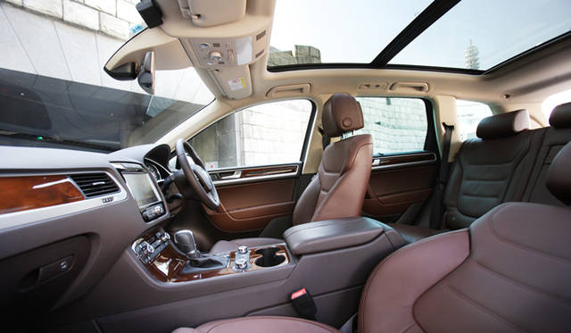 <strong>Volkswagen Touareg Hybrid｜フォルクスワーゲン トゥアレグ ハイブリッド</strong>