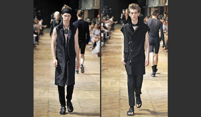 <strong>LANVIN｜ランバン</strong>　左はアームが着脱式のトレンチコート。