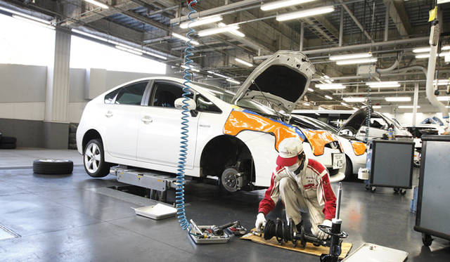 <strong>TOYOTA PRIUS｜トヨタ・プリウス</strong> 