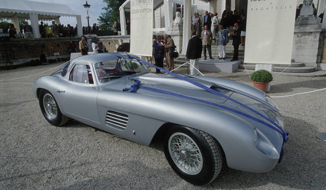 <strong>LOUIS VUITTON CLASSIC AWARDS 2010-2011｜ルイ・ヴィトン クラシック アワード2010-2011</strong>　1998年にBest of Show Awardを受賞したフェラーリ 375/MM ベリネッタ。　（c）Louis Vuitton／ANTOINE JARRIER