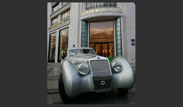 <strong>LOUIS VUITTON CLASSIC AWARDS 2010-2011｜ルイ・ヴィトン クラシック アワード2010-2011</strong>　2005年にコンクール賞を受賞したデラージ D8-120S。　（c）Archive Louis Vuitton