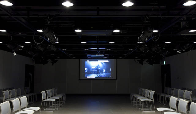 <strong>文化ファッションインキュベーション</strong>｜ファッションショーなどおこなえる大ホール