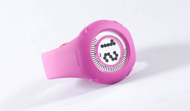 <strong>NOOKA｜ヌーカ</strong>　カリム・ラシッドとのコラボレーションウォッチ「Yogurt」