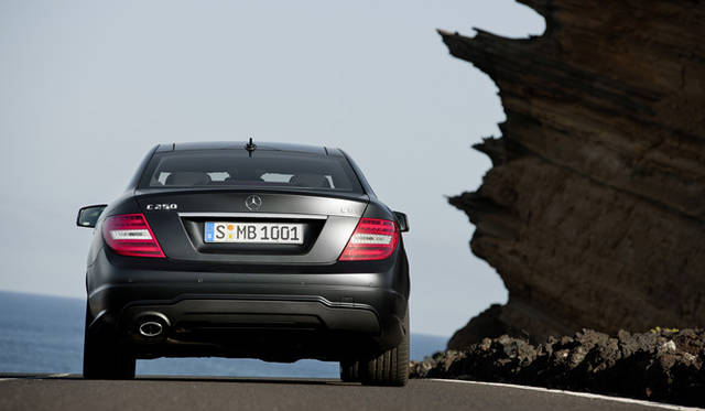 <strong>Mercedes-Benz C-Class Coupe｜メルセデス・ベンツCクラスクーペ</strong>
