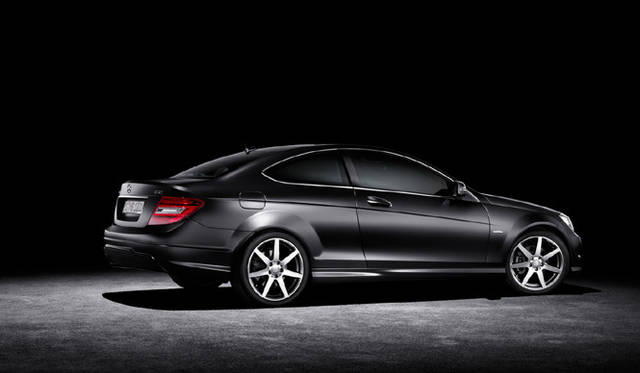 <strong>Mercedes-Benz C-Class Coupe｜メルセデス・ベンツCクラスクーペ</strong>