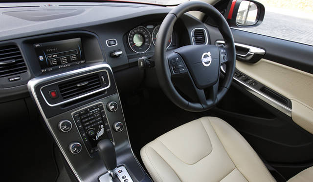 <strong>VOLVO S60｜ボルボ S60</strong>　S60 DRIVe