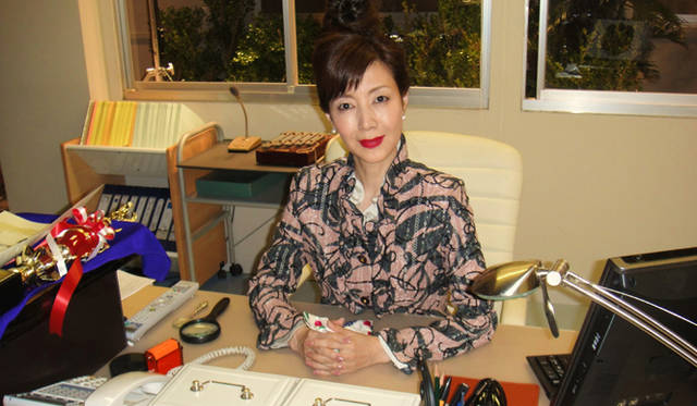 <strong>戸田恵子 連載</strong>｜連続ドラマ『美咲ナンバーワン!!』でハジける！