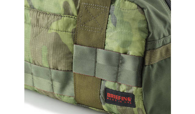 <strong>BRIEFING｜ブリーフィング</strong>　軍が機材を保護するために使用していたやわらかなキルティング素材のポンチョライナー。