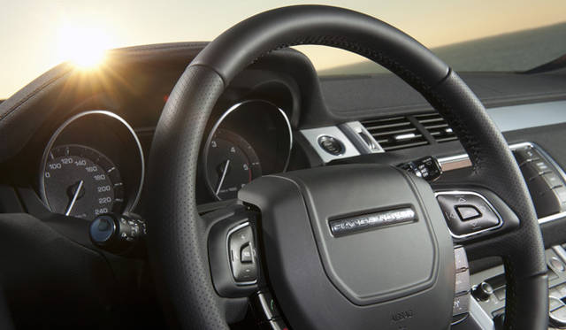 <strong>RANGE ROVER EVOQUE｜レンジローバー イヴォーク</strong>