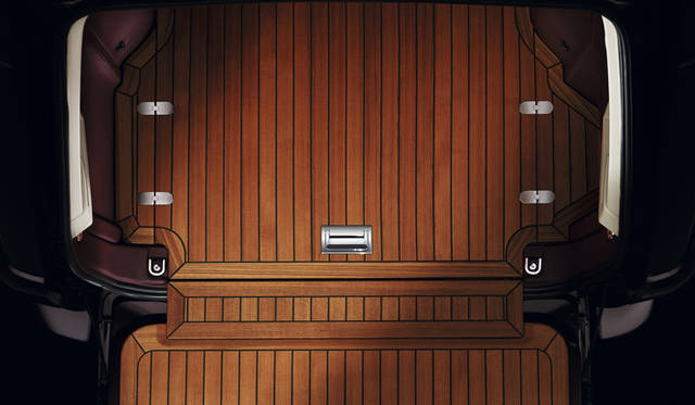 <strong>RANGE ROVER AUTOBIOGRAPHY ULTIMATE EDITION｜レンジローバー・オートバイオグラフィ・アルティメットエディション</strong>