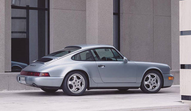 <strong>Porsche 911 Story─3代目964型｜Porsche</strong>　Carrera 4｜カレラ 4