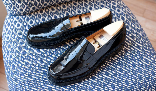 <strong>TOMORROWLAND｜トゥモローランド</strong>　「J.M. Weston」エナメルローファー7万6650円（トゥモローランド）