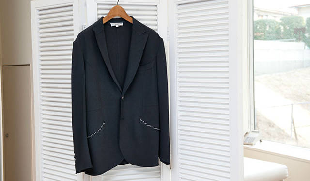 <strong>TOMORROWLAND｜トゥモローランド</strong>　「Studio Ypsilon」2Bピークジャケット10万5000円（トゥモローランド） 