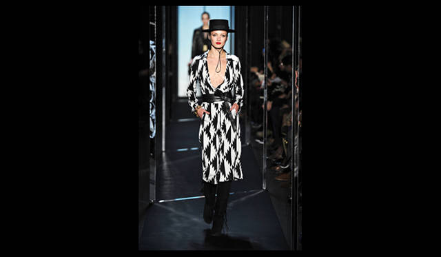 <strong>DIANE VON FURSTENBERG｜ダイアン フォン ファステンバーグ</strong> 2011年秋冬コレクション速報