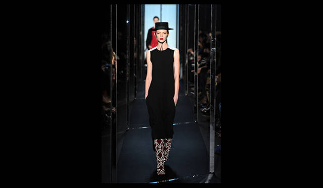 <strong>DIANE VON FURSTENBERG｜ダイアン フォン ファステンバーグ</strong> 2011年秋冬コレクション速報