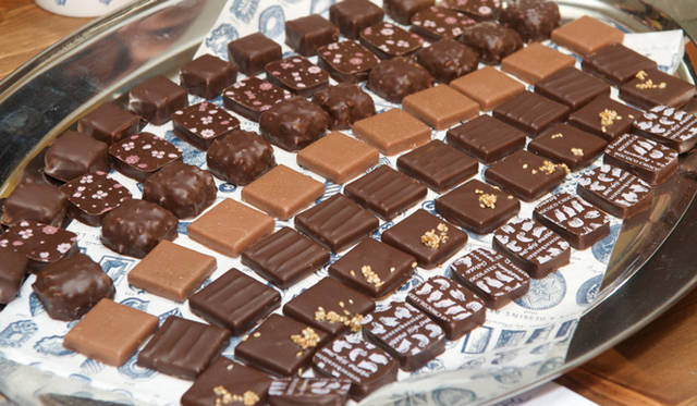 <strong>Rock My World !　いま、旬な英国へ｜ロココ・チョコレート</strong>　特徴は、スパイス、果実、ナッツなどさまざまなアロマ、香味、テクスチャーを駆使した、立体的な味わい。