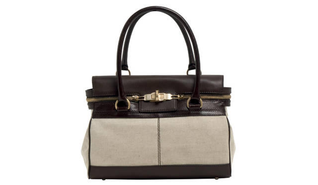 <strong>MaxMara│マックスマーラ</strong>　　MARGAUX（マルゴー）　キャンパス　[W36xH27xD18cm]／10万800円　　[W42xH32xD20cm]／11万250円　（マックスマーラ／マックスマーラ ジャパン）