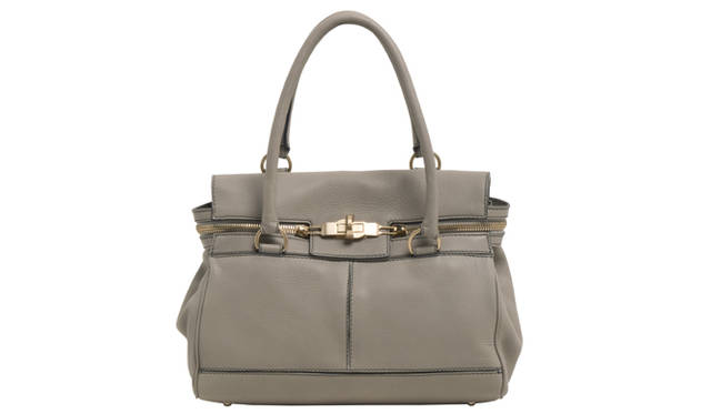 <strong>MaxMara│マックスマーラ</strong>　　MARGAUX（マルゴー）　パールグレー　[W36xH27xD18cm]　12万7050円　（マックスマーラ／マックスマーラ ジャパン）