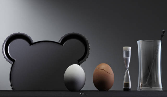 <strong>KLM｜ヨーロッパ線ビジネスクラスを刷新！</strong>　テーブルウェアは世界的インテリアデザイナーのマルセル・ワンダースが手がけた。