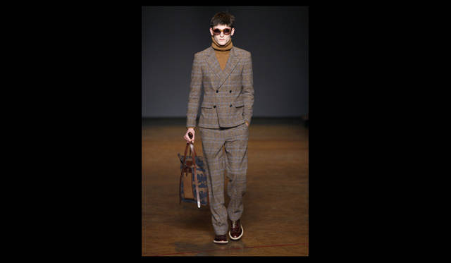<strong>MARC BY MARC JACOBS｜マーク バイ マーク ジェイコブス</strong> 2011年秋冬コレクション速報