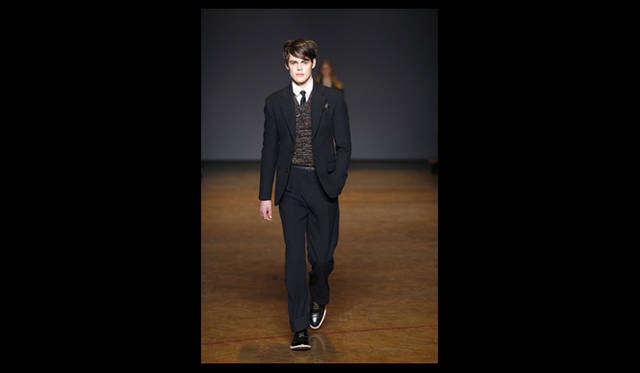 <strong>MARC BY MARC JACOBS｜マーク バイ マーク ジェイコブス</strong> 2011年秋冬コレクション速報
