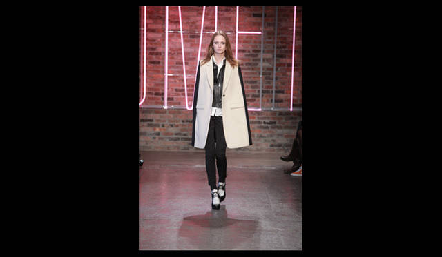 <strong>DKNY</strong> 2011年秋冬コレクション速報