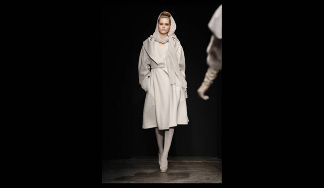 <strong>DONNA KARAN NEW YORK｜ダナ キャラン ニューヨーク</strong> 2011年秋冬コレクション速報