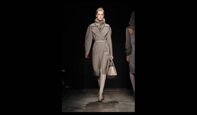 <strong>DONNA KARAN NEW YORK｜ダナ キャラン ニューヨーク</strong> 2011年秋冬コレクション速報
