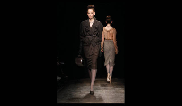 <strong>DONNA KARAN NEW YORK｜ダナ キャラン ニューヨーク</strong> 2011年秋冬コレクション速報