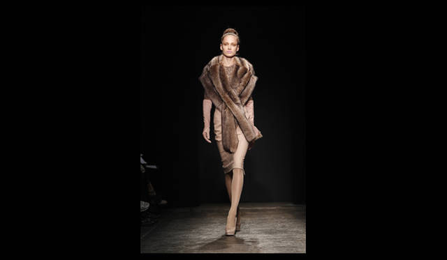 <strong>DONNA KARAN NEW YORK｜ダナ キャラン ニューヨーク</strong> 2011年秋冬コレクション速報