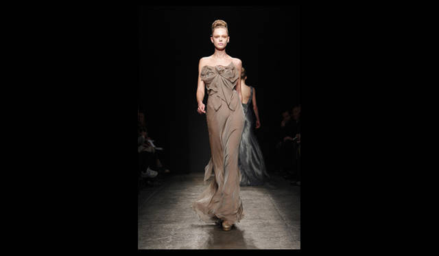 <strong>DONNA KARAN NEW YORK｜ダナ キャラン ニューヨーク</strong> 2011年秋冬コレクション速報