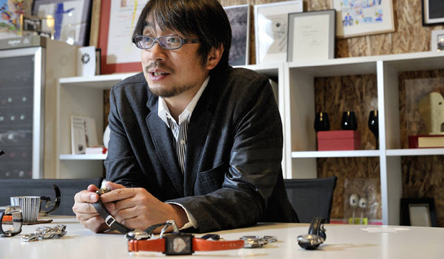 <strong>My Own Watch｜小山薫堂さん</strong>　ピエール・クンツのほかにも、所有する時計をいくつか紹介してくれた。
