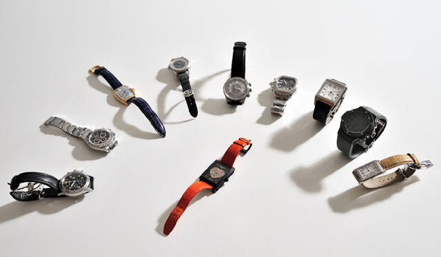 <strong>My Own Watch｜小山薫堂さん</strong>　すべて小山さんの私物。ブレゲ、ロレックス、フランク・ミュラー、パテック フィリップ、ジャガー・ルクルト、カルティエ、ウブロと、そうそうたるブランドが並ぶ。